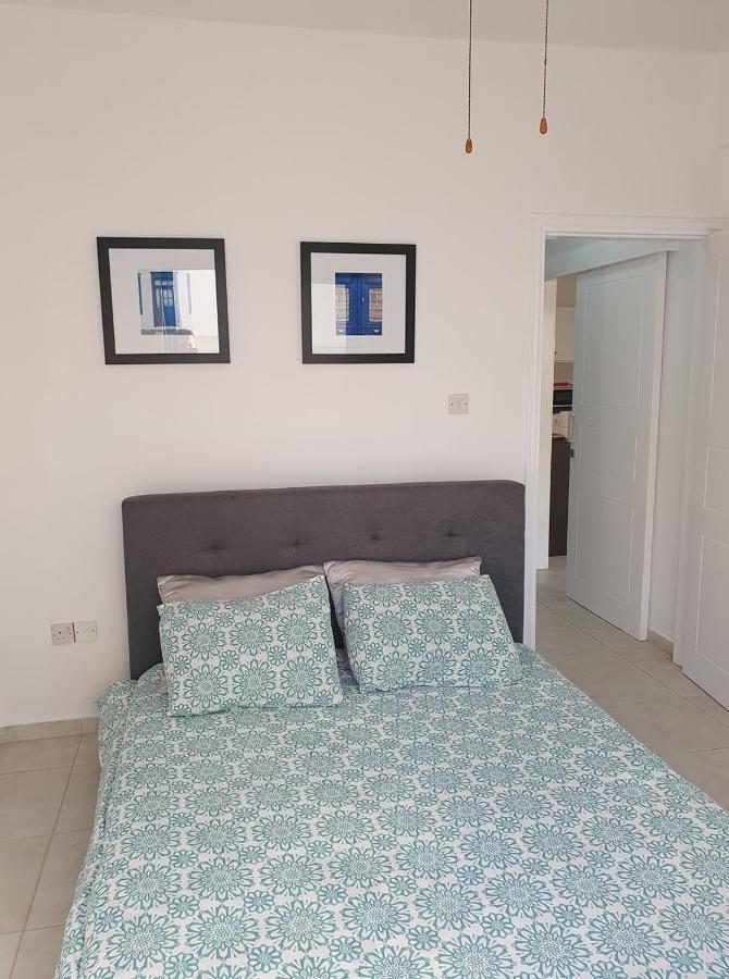Apartamento Central Gem - 10 Min Walk To The Sea, Harbor And Mall Paphos Exterior foto