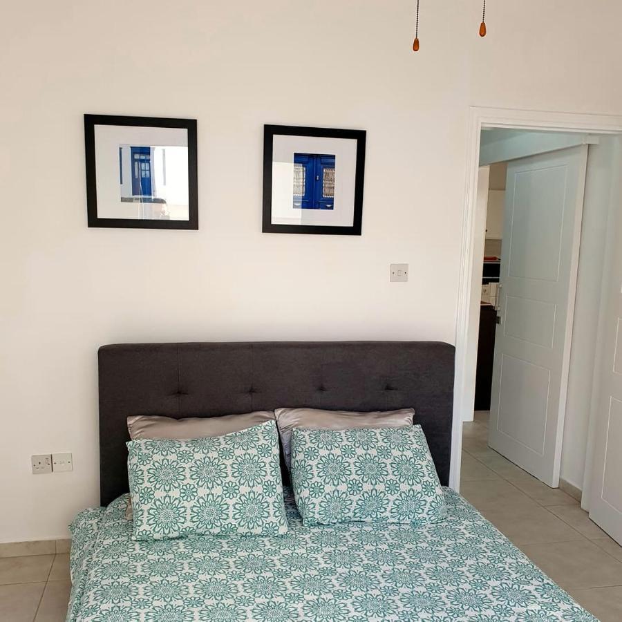 Apartamento Central Gem - 10 Min Walk To The Sea, Harbor And Mall Paphos Exterior foto