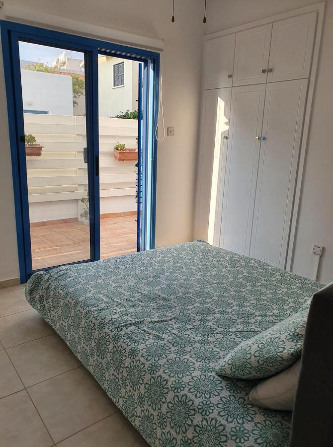 Apartamento Central Gem - 10 Min Walk To The Sea, Harbor And Mall Paphos Exterior foto